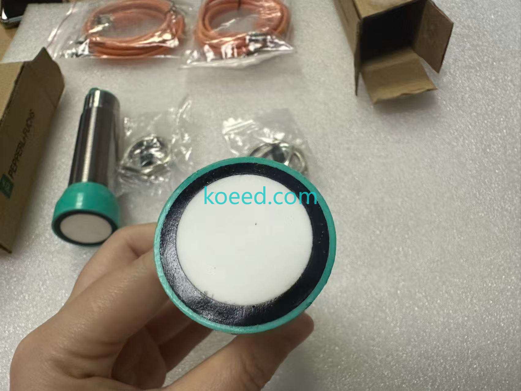 UC4000-30GM-IUR2-V15 104094 - Product View